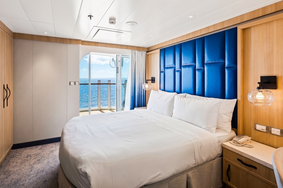 RCI UTOPIA Spacious AquaTheater Suite - 1 Bedroom 2.jpeg